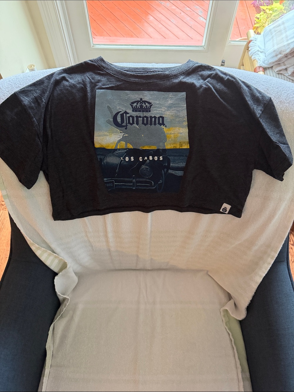 Girls medium Corona Black Graphic very Cropped Tee with Sunset Los Cabos Print